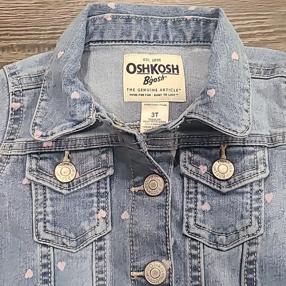 OshKosh B'gosh Light Blue Jean Jacket with Heart Details Size 3T